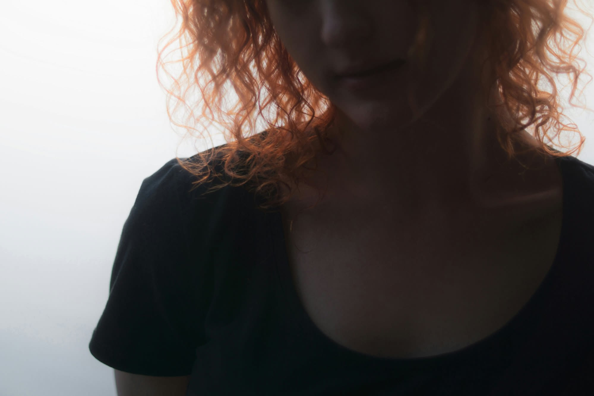 Capelli decolorati: come curarli senza peggiorare il danno