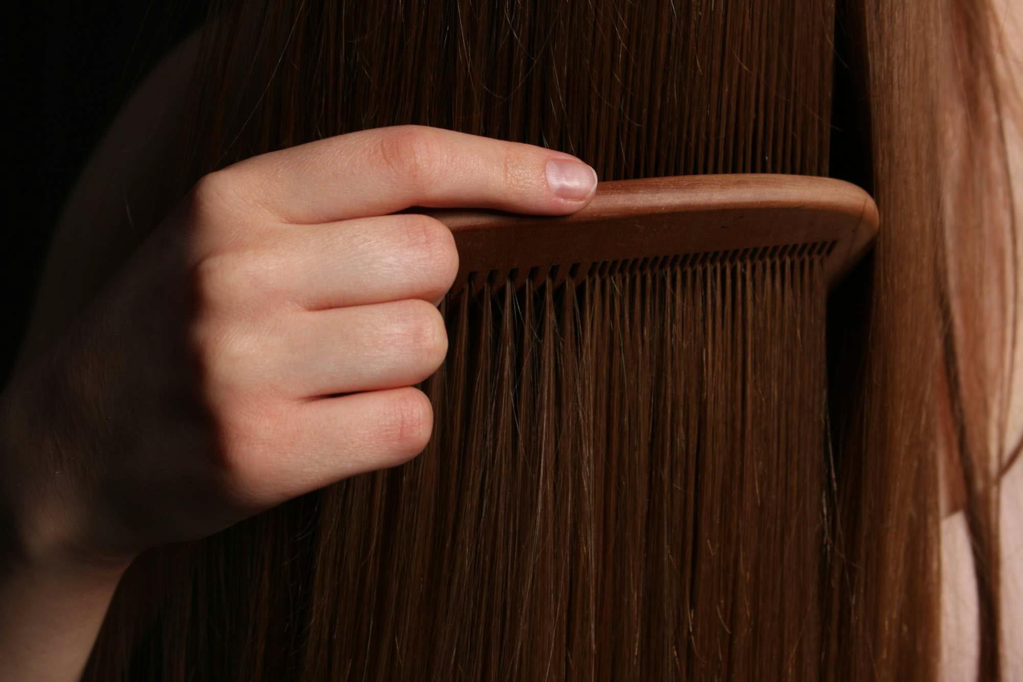 Capelli lisci ma senza volume: come rimediare