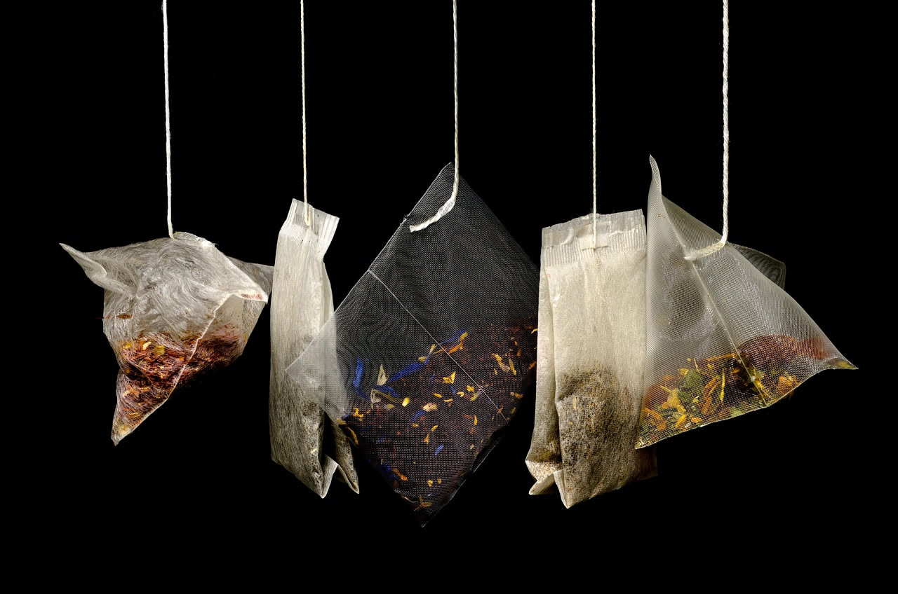 Gli infusi non lavano i capelli, eppure qualcosa la fanno