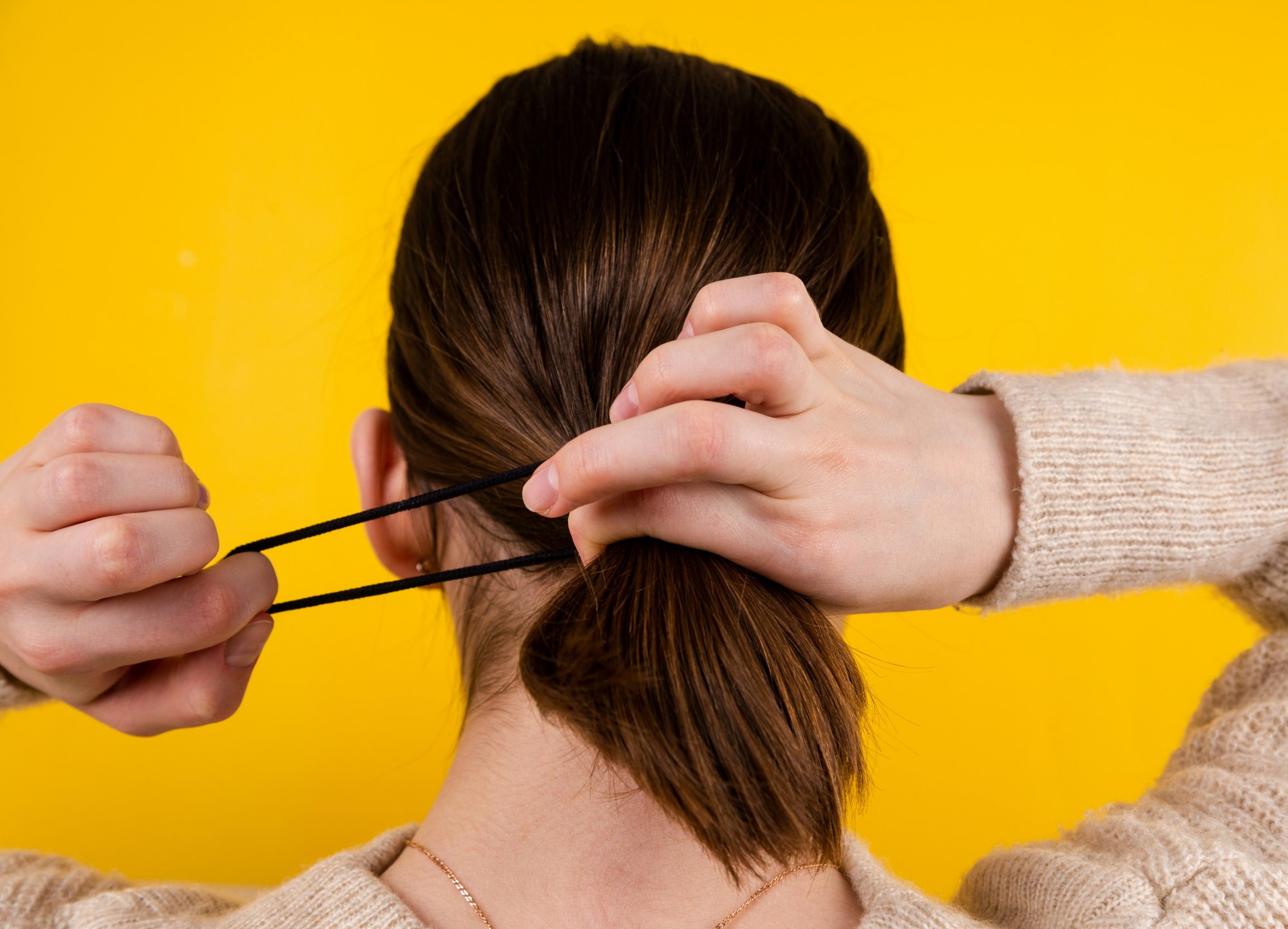Come intrecciare i capelli prima di andare al mare: la guida