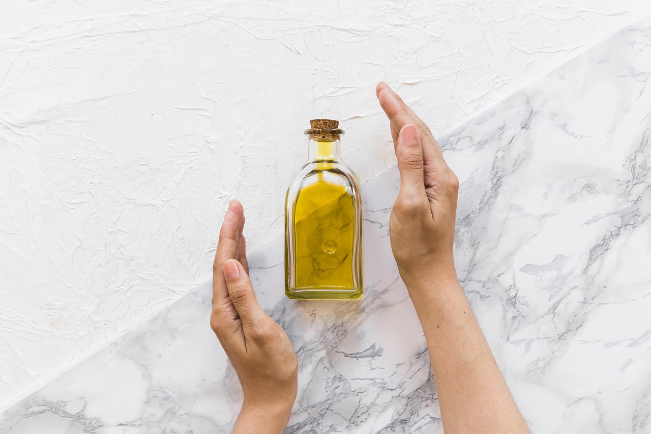 Quanto olio usare e ogni quanto per non appesantire